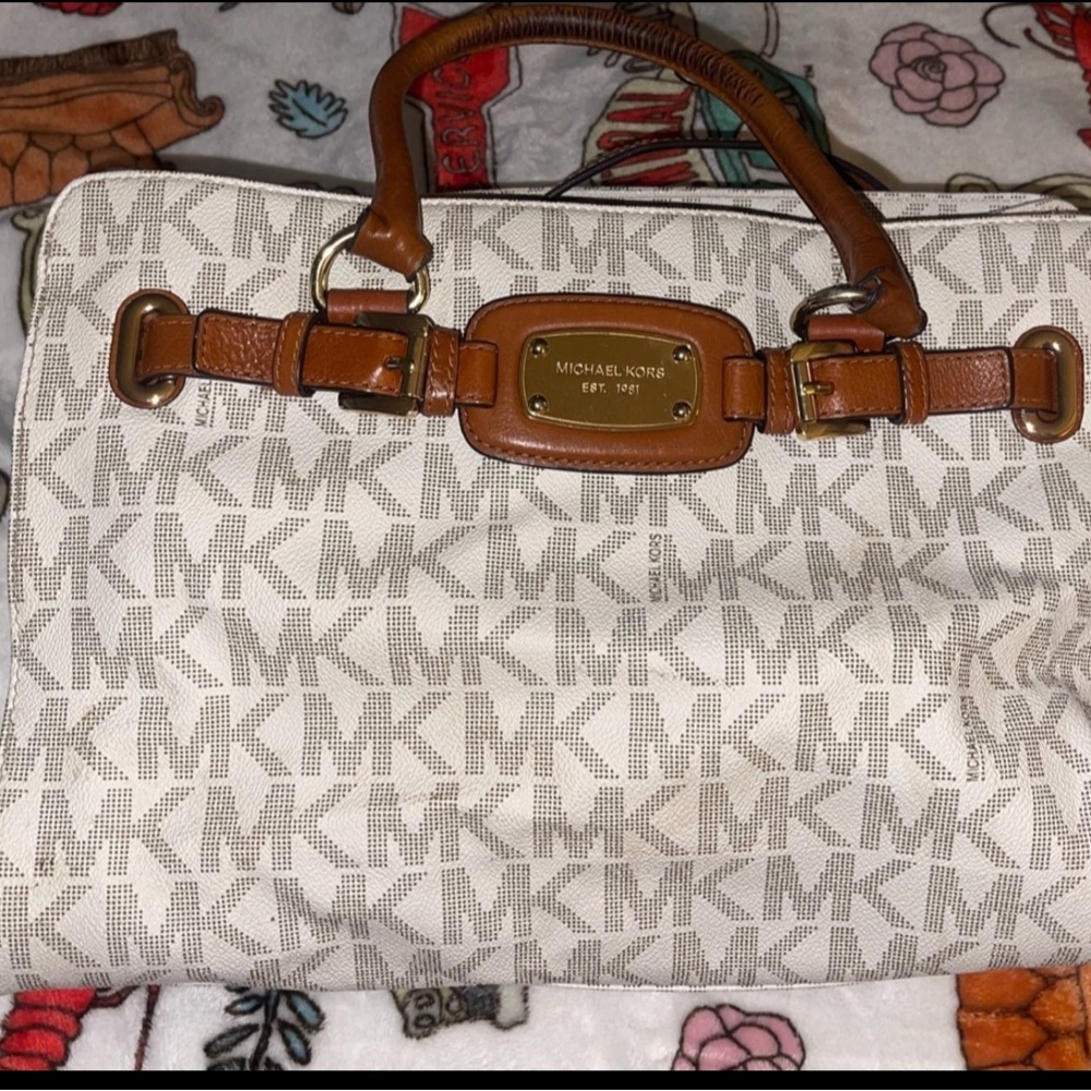 Michael Kors Signature Satchel in Cream and Brown